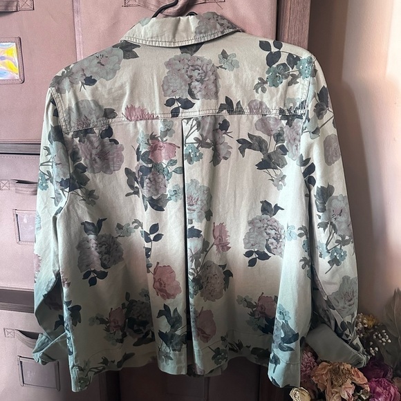 Westport Women's Jacket Floral Camo Collared Button-up Cuff Sleeve XL - Picture 7 of 16